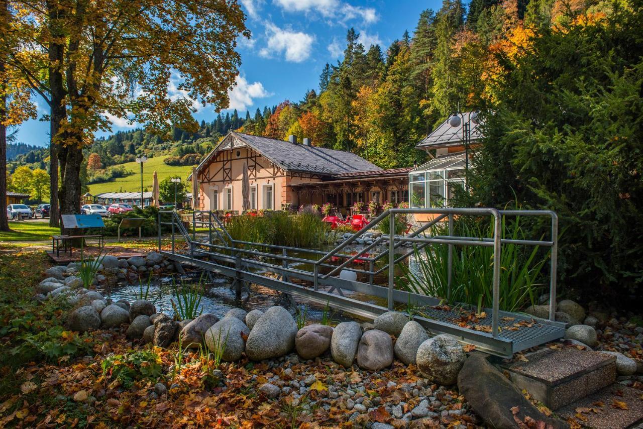 Kupelne Domceky - Kupele Cerveny Klastor Smerdzonka Exteriör bild
