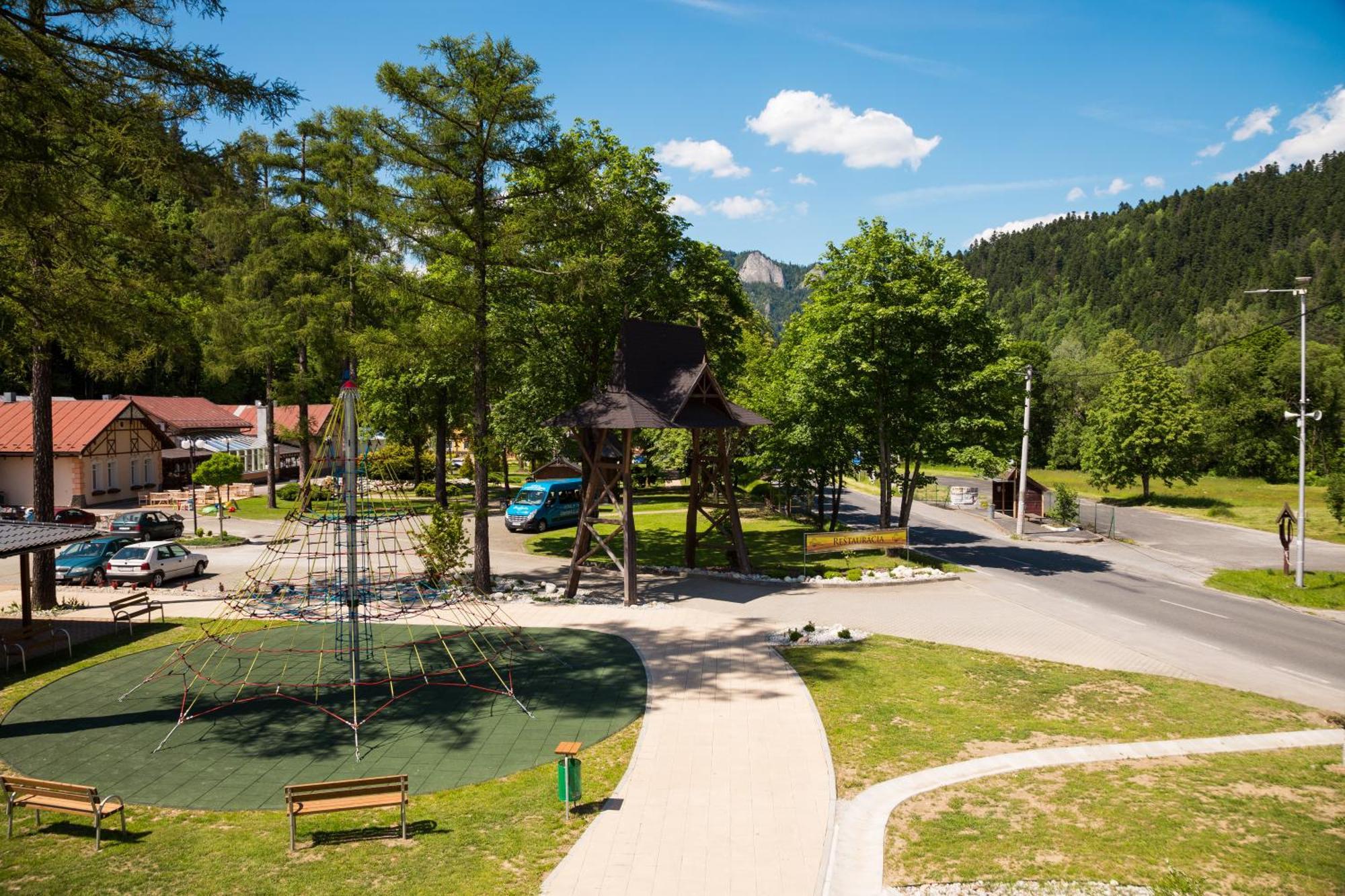 Kupelne Domceky - Kupele Cerveny Klastor Smerdzonka Exteriör bild